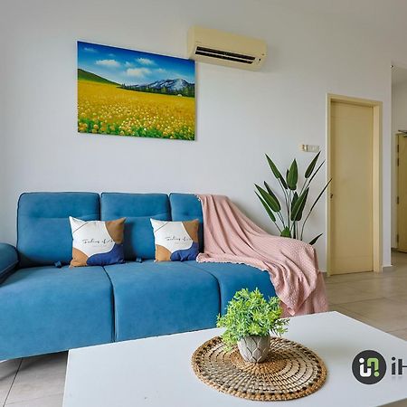 Appartamento Atlantis Executive Melaka By I Housing Esterno foto